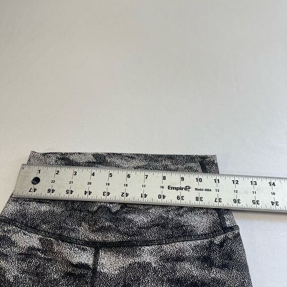 Lululemon Black Grey Wunder Under Leggings Size 4 - Picture 3 of 9